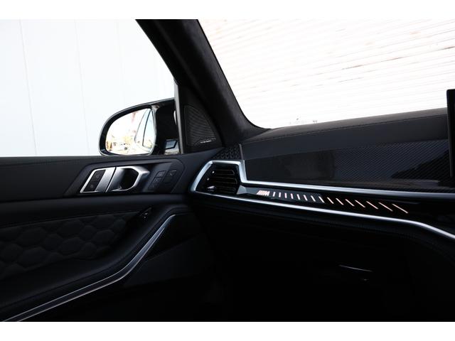 Ｘ５ Ｍ コンペティション　新車保証　１オーナー　Ｍコンフォートパッケージ　アダプティブＬＥＤ　マッサージ機能付メリノレザー　ベンチレーター　パノラマサンルーフ　純正ナビ　全方位カメラ　ｈａｒｍａｎ／ｋａｒｄｏｎ　２１／２２ＡＷ（77枚目）
