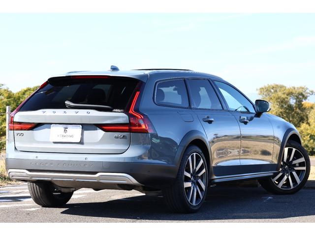 V90 クロスカントリー B6 AWD プロ エアサス仕様 Bowers&Wilkins パノラマサンルーフ マッサージ機能付きベンチレーテッドファインナッパレザー ベンチレーター Googleナビ 全方位カメラ 専用20AW 電動テールゲート(6枚目)