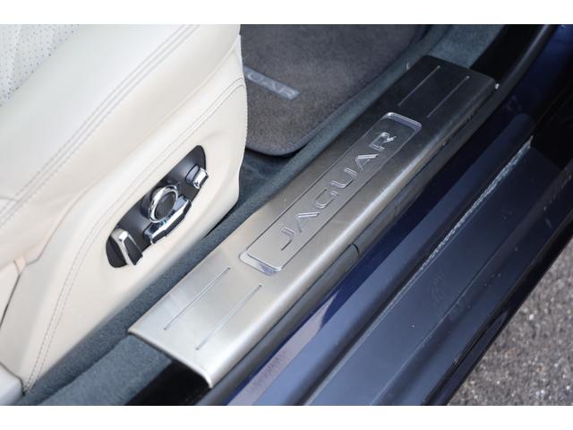 XJ XJ オートバイオグラフィー LWB 後期 アダプティブLED マッサージ機能付きキルティングセミアニリンレザー 全席シートヒーター ベンチレーター リアエンタメ Meridianリファレンスオーディオ パノラマSR ソフトクローズドドア(13枚目)