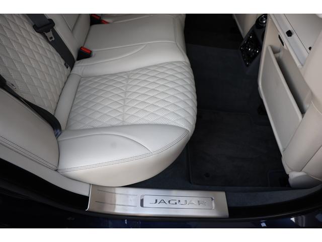 XJ XJ オートバイオグラフィー LWB 後期 アダプティブLED マッサージ機能付きキルティングセミアニリンレザー 全席シートヒーター ベンチレーター リアエンタメ Meridianリファレンスオーディオ パノラマSR ソフトクローズドドア(49枚目)