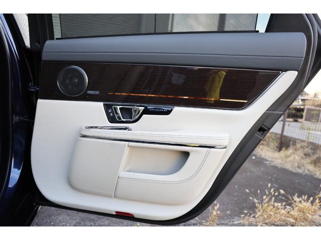 XJ XJ オートバイオグラフィー LWB 後期 アダプティブLED マッサージ機能付きキルティングセミアニリンレザー 全席シートヒーター ベンチレーター リアエンタメ Meridianリファレンスオーディオ パノラマSR ソフトクローズドドア(50枚目)