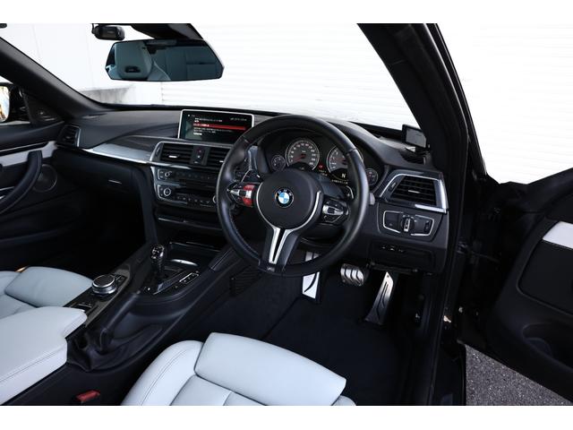 Ｍ４ Ｍ４カブリオレ　コンペティション　１オーナー　電動ハードトップ　アダプティブＬＥＤ　ホワイトメリノレザー　シートヒーター　２０ＡＷ　Ｍコンパウンドブレーキ　ｈａｒｍａｎ／ｋａｄｏｎ　ヘッドアップディスプレイ　カーボンインテリアトリム（3枚目）