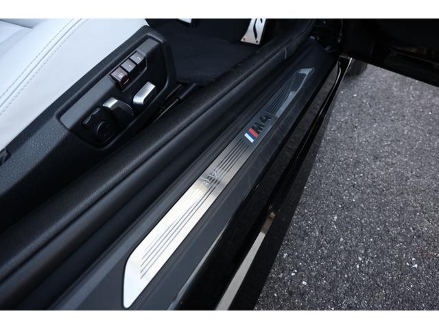 Ｍ４ Ｍ４カブリオレ　コンペティション　１オーナー　電動ハードトップ　アダプティブＬＥＤ　ホワイトメリノレザー　シートヒーター　２０ＡＷ　Ｍコンパウンドブレーキ　ｈａｒｍａｎ／ｋａｄｏｎ　ヘッドアップディスプレイ　カーボンインテリアトリム（49枚目）