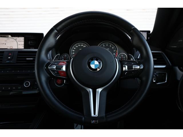 Ｍ４ Ｍ４カブリオレ　コンペティション　１オーナー　電動ハードトップ　アダプティブＬＥＤ　ホワイトメリノレザー　シートヒーター　２０ＡＷ　Ｍコンパウンドブレーキ　ｈａｒｍａｎ／ｋａｄｏｎ　ヘッドアップディスプレイ　カーボンインテリアトリム（61枚目）