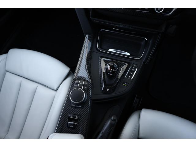 Ｍ４ Ｍ４カブリオレ　コンペティション　１オーナー　電動ハードトップ　アダプティブＬＥＤ　ホワイトメリノレザー　シートヒーター　２０ＡＷ　Ｍコンパウンドブレーキ　ｈａｒｍａｎ／ｋａｄｏｎ　ヘッドアップディスプレイ　カーボンインテリアトリム（71枚目）