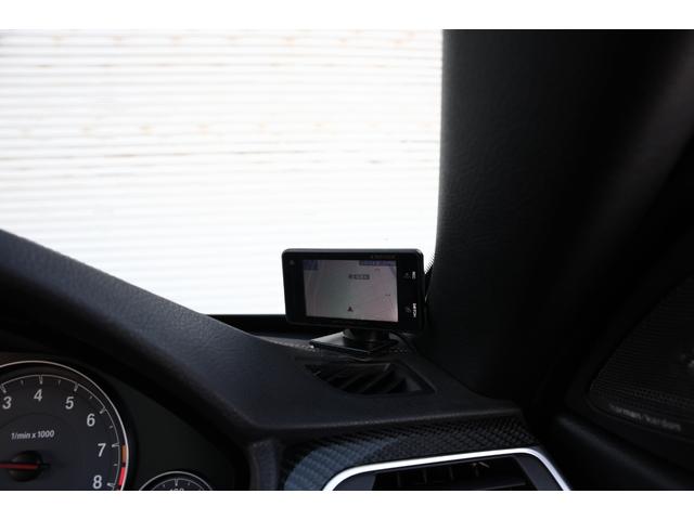 Ｍ４ Ｍ４カブリオレ　コンペティション　１オーナー　電動ハードトップ　アダプティブＬＥＤ　ホワイトメリノレザー　シートヒーター　２０ＡＷ　Ｍコンパウンドブレーキ　ｈａｒｍａｎ／ｋａｄｏｎ　ヘッドアップディスプレイ　カーボンインテリアトリム（79枚目）