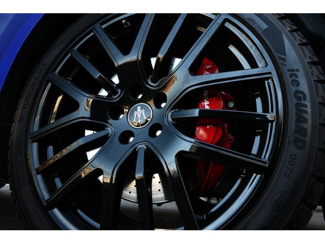 アンテーオ２１ＡＷ、レッドペイントブレーキキャリパー