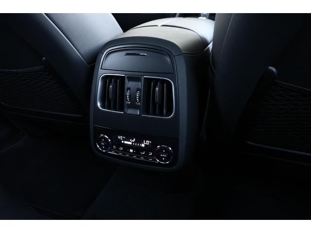 ４ゾーンクライメイトコントロール