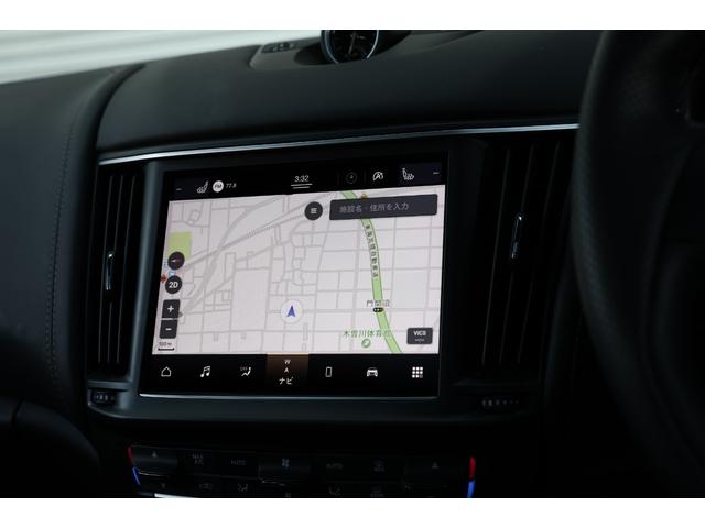 フレームレスデザインの８．４インチＨＤタッチパネルスクリーンも採用