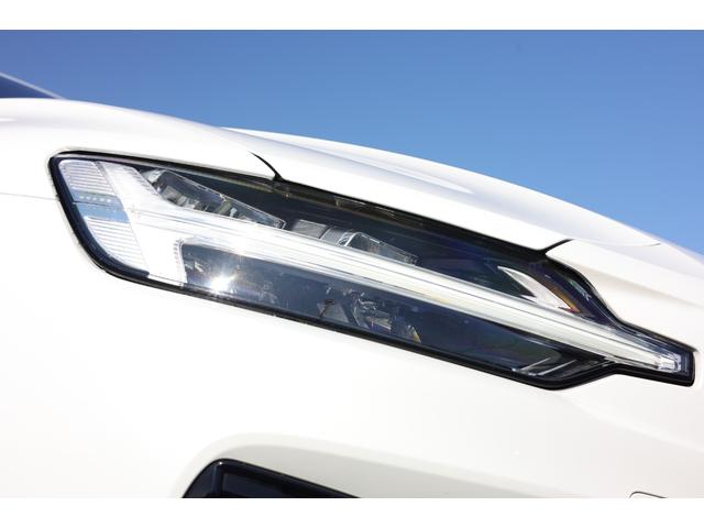 V60 リチャジアルティメットT6AWDプラグインハイブリド 新車保証 Googleナビ パノラマサンルーフ マッサージ機能付きファインナッパレザー ベンチレーター harman/kardon オレフォス社製シフトノブ 19AW HUD ACC 電動テールゲート(20枚目)