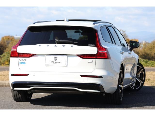 V60 リチャジアルティメットT6AWDプラグインハイブリド 新車保証 Googleナビ パノラマサンルーフ マッサージ機能付きファインナッパレザー ベンチレーター harman/kardon オレフォス社製シフトノブ 19AW HUD ACC 電動テールゲート(32枚目)