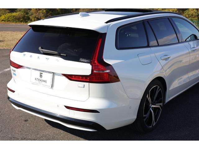 V60 リチャジアルティメットT6AWDプラグインハイブリド 新車保証 Googleナビ パノラマサンルーフ マッサージ機能付きファインナッパレザー ベンチレーター harman/kardon オレフォス社製シフトノブ 19AW HUD ACC 電動テールゲート(33枚目)