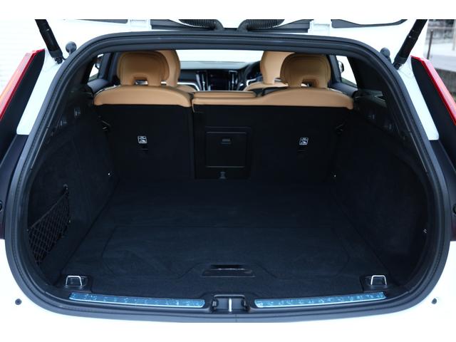 V60 リチャジアルティメットT6AWDプラグインハイブリド 新車保証 Googleナビ パノラマサンルーフ マッサージ機能付きファインナッパレザー ベンチレーター harman/kardon オレフォス社製シフトノブ 19AW HUD ACC 電動テールゲート(54枚目)