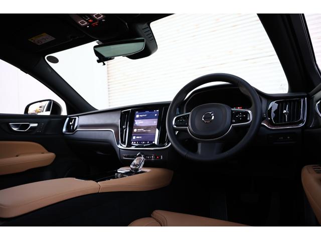 V60 リチャジアルティメットT6AWDプラグインハイブリド 新車保証 Googleナビ パノラマサンルーフ マッサージ機能付きファインナッパレザー ベンチレーター harman/kardon オレフォス社製シフトノブ 19AW HUD ACC 電動テールゲート(62枚目)