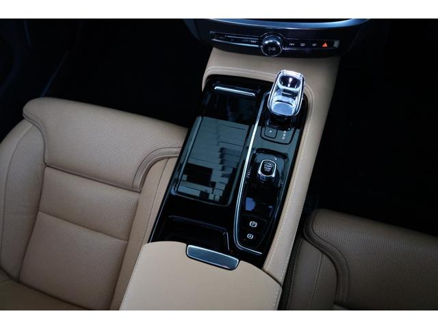 V60 リチャジアルティメットT6AWDプラグインハイブリド 新車保証 Googleナビ パノラマサンルーフ マッサージ機能付きファインナッパレザー ベンチレーター harman/kardon オレフォス社製シフトノブ 19AW HUD ACC 電動テールゲート(73枚目)