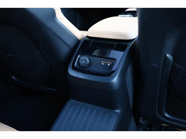 V60 リチャジアルティメットT6AWDプラグインハイブリド 新車保証 Googleナビ パノラマサンルーフ マッサージ機能付きファインナッパレザー ベンチレーター harman/kardon オレフォス社製シフトノブ 19AW HUD ACC 電動テールゲート(77枚目)