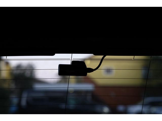 V60 リチャジアルティメットT6AWDプラグインハイブリド 新車保証 Googleナビ パノラマサンルーフ マッサージ機能付きファインナッパレザー ベンチレーター harman/kardon オレフォス社製シフトノブ 19AW HUD ACC 電動テールゲート(80枚目)