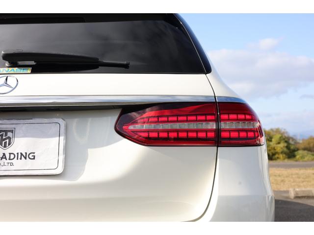 Ｅクラスステーションワゴン Ｅ２００　ステーションワゴン　スポーツ　後期　エクスクルーシブ　ＡＭＧラインインテリアＰＫＧ　ＭＨＥＶ　マルチビームＬＥＤ　ブラックナッパレザー　パノラマサンルーフ　ＭＢＵＸ　ＡＲナビ　３６０°カメラ　Ｂｕｒｍｅｓｔｅｒ　電動テールゲート（34枚目）