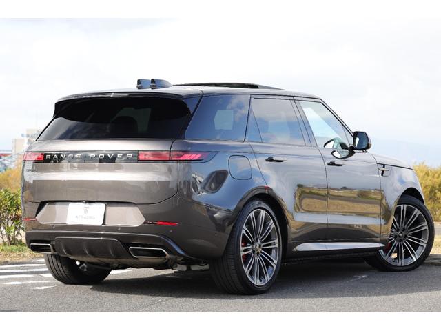 レンジローバースポーツ オートバイオグラフィー　Ｐ５５０ｅ　新車保証　ＰＨＥＶ　ディプロイアブルサイドステップ　２３インチ”スタイル１０７５”　レッドキャリパー　２２ｗａｙパフォーレイテッドセミアニリンレザー　マッサージ、ベンチレーター機能付　Ｍｅｒｉｄｉａｎ（6枚目）