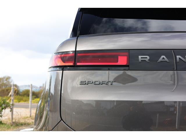 レンジローバースポーツ オートバイオグラフィー　Ｐ５５０ｅ　新車保証　ＰＨＥＶ　ディプロイアブルサイドステップ　２３インチ”スタイル１０７５”　レッドキャリパー　２２ｗａｙパフォーレイテッドセミアニリンレザー　マッサージ、ベンチレーター機能付　Ｍｅｒｉｄｉａｎ（33枚目）