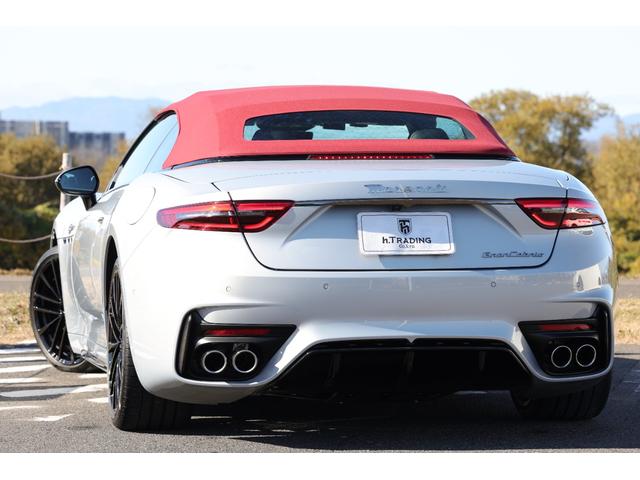 グランカブリオ トロフェオ 新車保証 テックアシスタンスP スポーツデザインP Sonus faberプレミアムオーディオ ネロ/ロッソインテリア ソフトトップ/グラナータ ペガソ鍛造20/21AW レッドキャリパー HUD(2枚目)