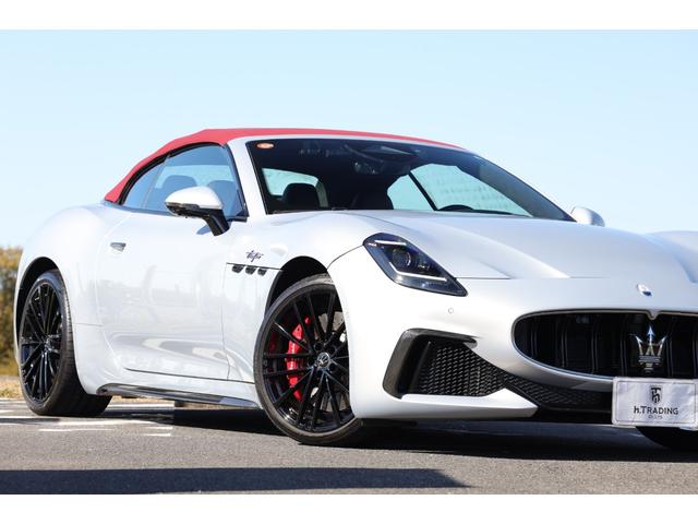 グランカブリオ トロフェオ 新車保証 テックアシスタンスP スポーツデザインP Sonus faberプレミアムオーディオ ネロ/ロッソインテリア ソフトトップ/グラナータ ペガソ鍛造20/21AW レッドキャリパー HUD(19枚目)