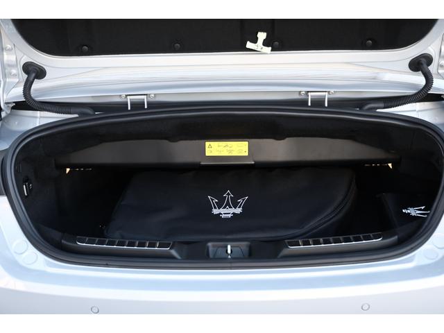 グランカブリオ トロフェオ 新車保証 テックアシスタンスP スポーツデザインP Sonus faberプレミアムオーディオ ネロ/ロッソインテリア ソフトトップ/グラナータ ペガソ鍛造20/21AW レッドキャリパー HUD(52枚目)