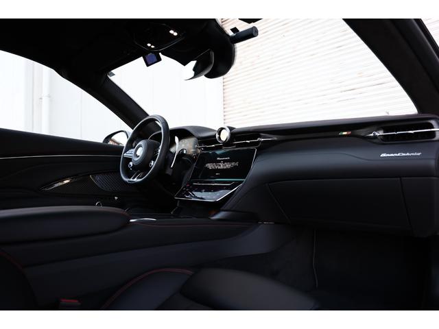 グランカブリオ トロフェオ 新車保証 テックアシスタンスP スポーツデザインP Sonus faberプレミアムオーディオ ネロ/ロッソインテリア ソフトトップ/グラナータ ペガソ鍛造20/21AW レッドキャリパー HUD(56枚目)