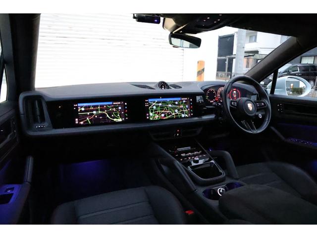 カイエンクーペ カイエンGTS クーペ 1オーナー 新車保証 GTSインテリアPKG(カーマインレッド) PDCC パッセンジャーディスプレイ Exclusive Design22AW 4ゾーンAC ソフトクローズドドア 電動テールゲート(15枚目)