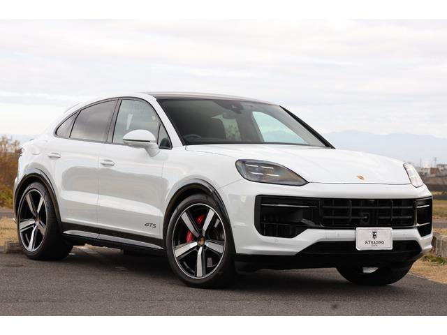 カイエンクーペ カイエンGTS クーペ 1オーナー 新車保証 GTSインテリアPKG(カーマインレッド) PDCC パッセンジャーディスプレイ Exclusive Design22AW 4ゾーンAC ソフトクローズドドア 電動テールゲート(24枚目)