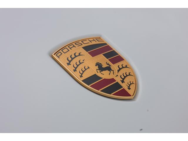 カイエンクーペ カイエンGTS クーペ 1オーナー 新車保証 GTSインテリアPKG(カーマインレッド) PDCC パッセンジャーディスプレイ Exclusive Design22AW 4ゾーンAC ソフトクローズドドア 電動テールゲート(31枚目)