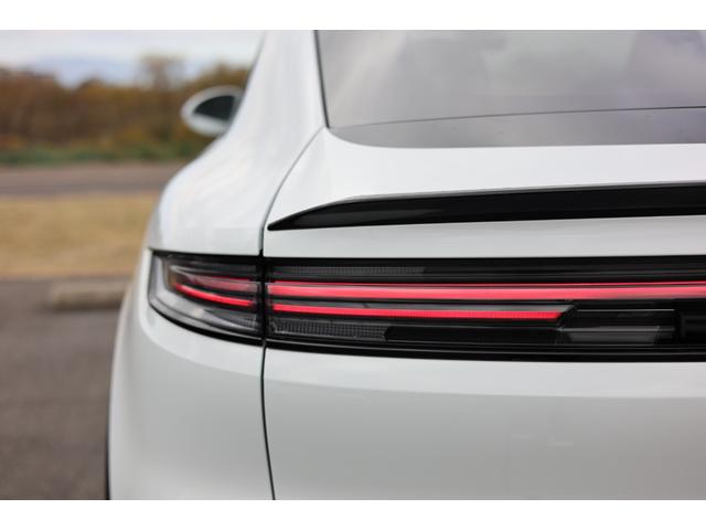 カイエンクーペ カイエンGTS クーペ 1オーナー 新車保証 GTSインテリアPKG(カーマインレッド) PDCC パッセンジャーディスプレイ Exclusive Design22AW 4ゾーンAC ソフトクローズドドア 電動テールゲート(37枚目)