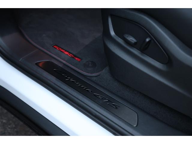 カイエンクーペ カイエンGTS クーペ 1オーナー 新車保証 GTSインテリアPKG(カーマインレッド) PDCC パッセンジャーディスプレイ Exclusive Design22AW 4ゾーンAC ソフトクローズドドア 電動テールゲート(65枚目)