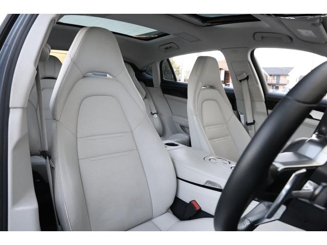 パナメーラ ４　エグゼクティブ　法人１オーナー　ロングボディ　４人乗り　スポーツデザインパッケージ　スポーツエグゾースト　パノラマサンルーフ　４ゾーンエアコン　ソフトクローズドドア　マトリクスＬＥＤヘッドＰＤＬＳ　地デジチューナー（16枚目）