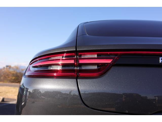 パナメーラ ４　エグゼクティブ　法人１オーナー　ロングボディ　４人乗り　スポーツデザインパッケージ　スポーツエグゾースト　パノラマサンルーフ　４ゾーンエアコン　ソフトクローズドドア　マトリクスＬＥＤヘッドＰＤＬＳ　地デジチューナー（43枚目）