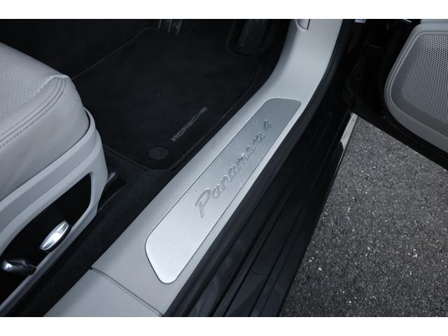 パナメーラ ４　エグゼクティブ　法人１オーナー　ロングボディ　４人乗り　スポーツデザインパッケージ　スポーツエグゾースト　パノラマサンルーフ　４ゾーンエアコン　ソフトクローズドドア　マトリクスＬＥＤヘッドＰＤＬＳ　地デジチューナー（53枚目）