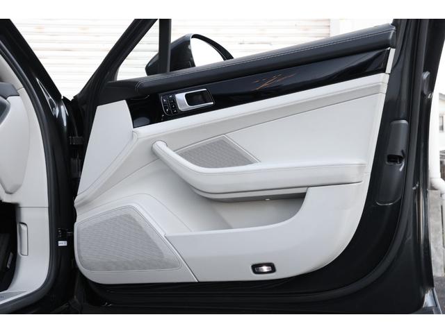 パナメーラ ４　エグゼクティブ　法人１オーナー　ロングボディ　４人乗り　スポーツデザインパッケージ　スポーツエグゾースト　パノラマサンルーフ　４ゾーンエアコン　ソフトクローズドドア　マトリクスＬＥＤヘッドＰＤＬＳ　地デジチューナー（54枚目）