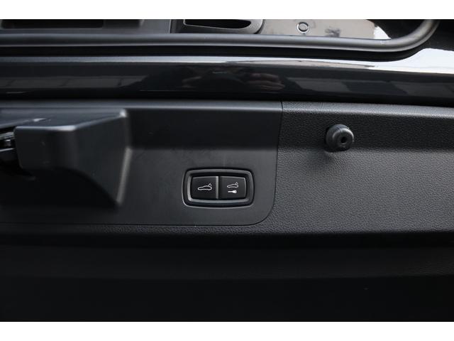 パナメーラ ４　エグゼクティブ　法人１オーナー　ロングボディ　４人乗り　スポーツデザインパッケージ　スポーツエグゾースト　パノラマサンルーフ　４ゾーンエアコン　ソフトクローズドドア　マトリクスＬＥＤヘッドＰＤＬＳ　地デジチューナー（57枚目）