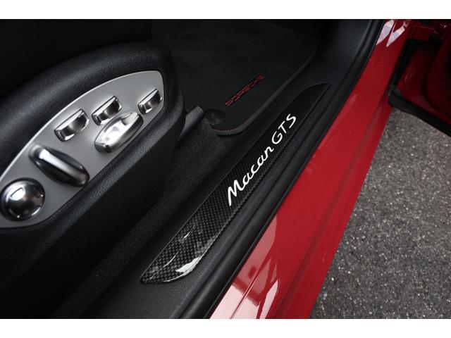 �V�[�g�͂P�W�������ƕ��L������łǂ�ȑ̌n�̕�����������Ƃ����z�[���h���������B�}�b�g�J�[�{���C���~���[�e�b�h�h�A�V���Ƌ��Ƀ��[�J�[�I�v�V�����ł�