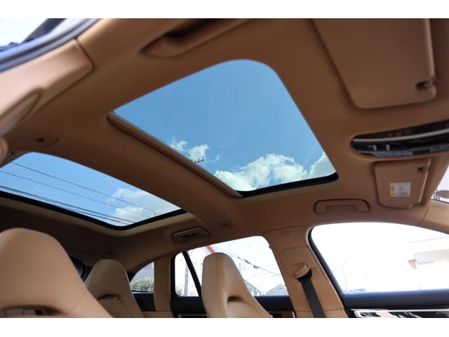 パナメーラ ４　Ｅ－ハイブリッド　スポーツツーリスモ　スポーツクロノパッケージ　バルダオインテリアパッケージ　Ｂｕｒｍｅｓｔｅｒハイエンドオーディオ　パノラマサンルーフ　エクスクルーシブデザイン２１ＡＷ　マトリクスＬＥＤヘッド　ソフトクローズドドア（10枚目）