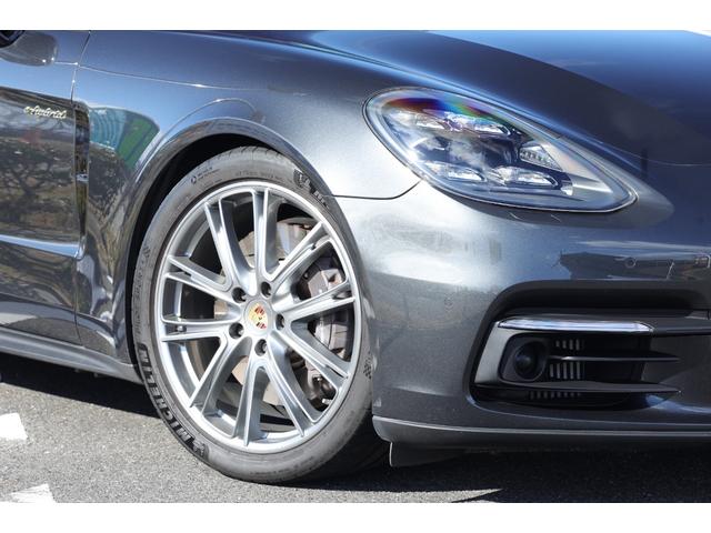 パナメーラ ４　Ｅ－ハイブリッド　スポーツツーリスモ　スポーツクロノパッケージ　バルダオインテリアパッケージ　Ｂｕｒｍｅｓｔｅｒハイエンドオーディオ　パノラマサンルーフ　エクスクルーシブデザイン２１ＡＷ　マトリクスＬＥＤヘッド　ソフトクローズドドア（25枚目）