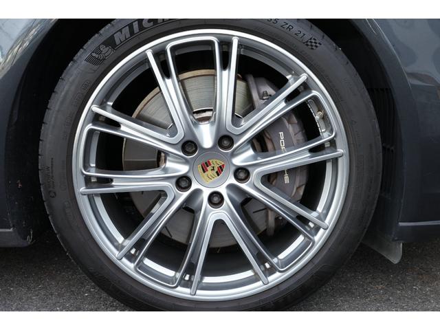 パナメーラ ４　Ｅ－ハイブリッド　スポーツツーリスモ　スポーツクロノパッケージ　バルダオインテリアパッケージ　Ｂｕｒｍｅｓｔｅｒハイエンドオーディオ　パノラマサンルーフ　エクスクルーシブデザイン２１ＡＷ　マトリクスＬＥＤヘッド　ソフトクローズドドア（49枚目）