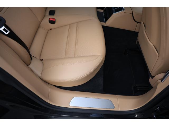 パナメーラ ４　Ｅ－ハイブリッド　スポーツツーリスモ　スポーツクロノパッケージ　バルダオインテリアパッケージ　Ｂｕｒｍｅｓｔｅｒハイエンドオーディオ　パノラマサンルーフ　エクスクルーシブデザイン２１ＡＷ　マトリクスＬＥＤヘッド　ソフトクローズドドア（56枚目）