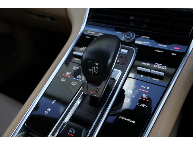 パナメーラ ４　Ｅ－ハイブリッド　スポーツツーリスモ　スポーツクロノパッケージ　バルダオインテリアパッケージ　Ｂｕｒｍｅｓｔｅｒハイエンドオーディオ　パノラマサンルーフ　エクスクルーシブデザイン２１ＡＷ　マトリクスＬＥＤヘッド　ソフトクローズドドア（68枚目）