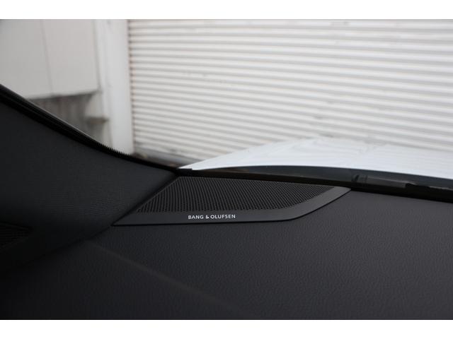 ＲＳ Ｑ３ ベースグレード　ＲＳデザインパッケージレッド　ブラックＡｕｄｉ　ｒｉｎｇｓ＆ブラックスタイリングパッケージ　パノラマＳＲ　２１ＡＷ　ダンピングコントロールサス　Ｂａｎｇ＆Ｏｌｕｆｓｅｎ　ＲＳスポエグ　電動テールゲート（16枚目）