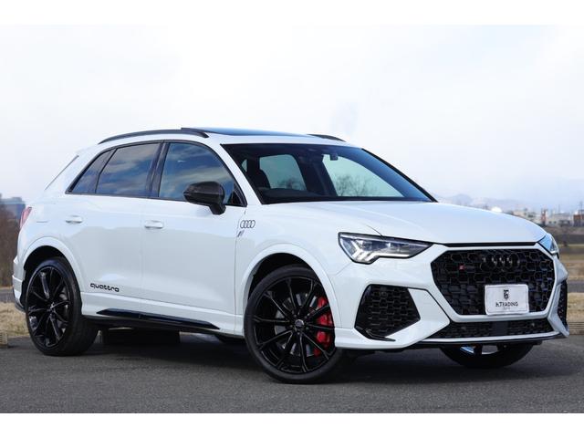 ＲＳ Ｑ３ ベースグレード　ＲＳデザインパッケージレッド　ブラックＡｕｄｉ　ｒｉｎｇｓ＆ブラックスタイリングパッケージ　パノラマＳＲ　２１ＡＷ　ダンピングコントロールサス　Ｂａｎｇ＆Ｏｌｕｆｓｅｎ　ＲＳスポエグ　電動テールゲート（19枚目）