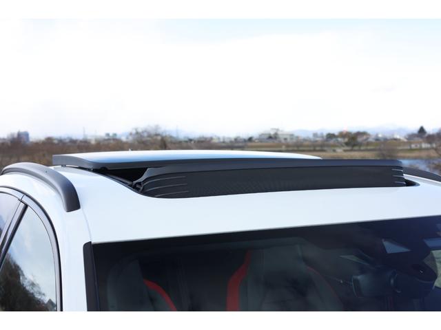 ＲＳ Ｑ３ ベースグレード　ＲＳデザインパッケージレッド　ブラックＡｕｄｉ　ｒｉｎｇｓ＆ブラックスタイリングパッケージ　パノラマＳＲ　２１ＡＷ　ダンピングコントロールサス　Ｂａｎｇ＆Ｏｌｕｆｓｅｎ　ＲＳスポエグ　電動テールゲート（27枚目）