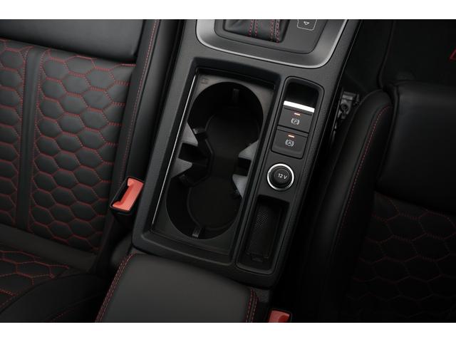 ＲＳ Ｑ３ ベースグレード　ＲＳデザインパッケージレッド　ブラックＡｕｄｉ　ｒｉｎｇｓ＆ブラックスタイリングパッケージ　パノラマＳＲ　２１ＡＷ　ダンピングコントロールサス　Ｂａｎｇ＆Ｏｌｕｆｓｅｎ　ＲＳスポエグ　電動テールゲート（73枚目）