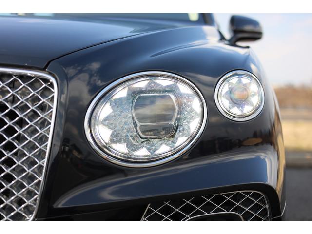 �N���X�^���J�b�g�K���X�����`�[�t�ɂ����f�U�C���̂k�d�c�}�g���N�X�w�b�h���C�g