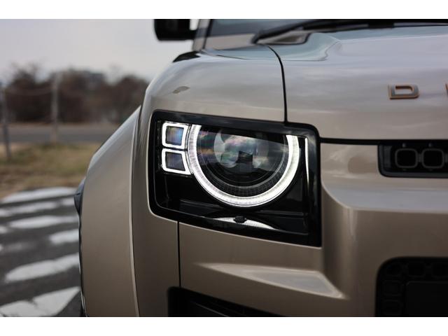 ディフェンダー オクタ　１オーナー　新車保証　６Ｄダイナミックサス　ボディ＆ソウルシート　ＯＰ２２ＡＷ　ディプロイアブルサイドステップ　セミアニリンレザー　パノラマサンルーフ　Ｍｅｒｉｄｉａｎ　急速クーラーボックス　ＨＵＤ（31枚目）